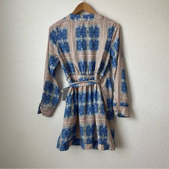 Chic Blue and Cream Wrap Mini Dress - Picture 4 of 6